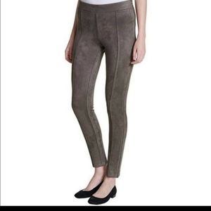 3/$15 Andrew Marc Faux Suede Leggings